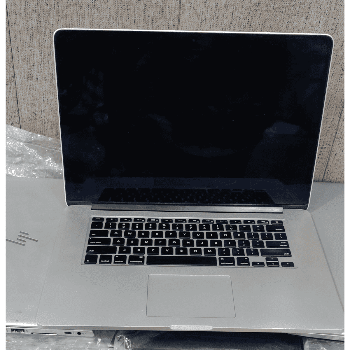 Apple MacBook B Grade Used Laptops